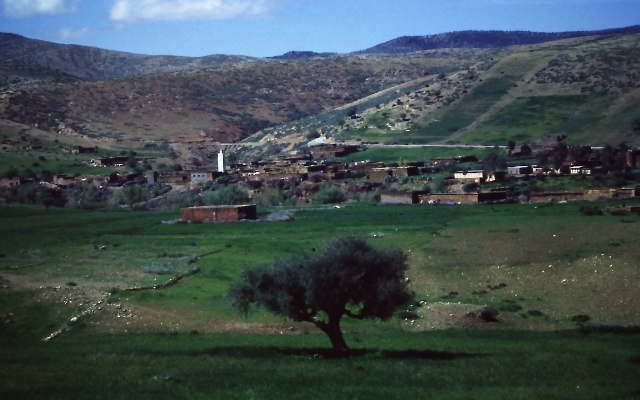 Highway 7 between Marrakech and Casablanca